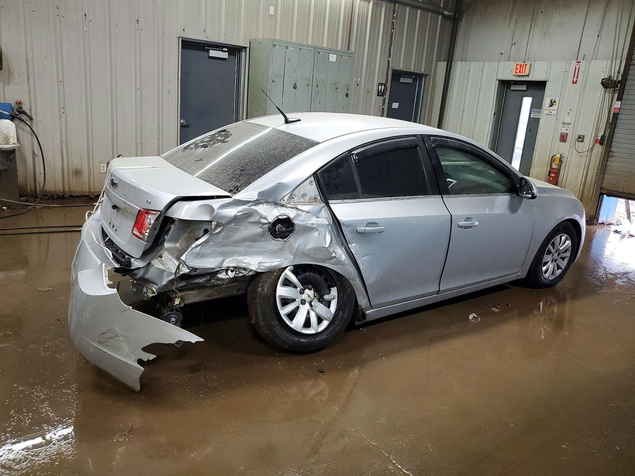 2011 CHEVROLET CRUZE LT photo 3