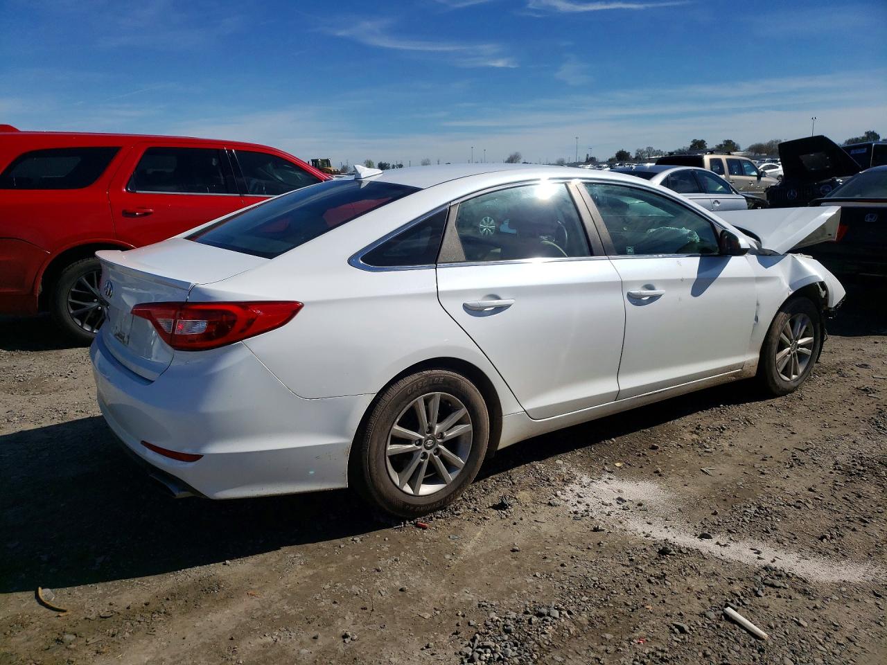 2015 HYUNDAI SONATA SE photo 3