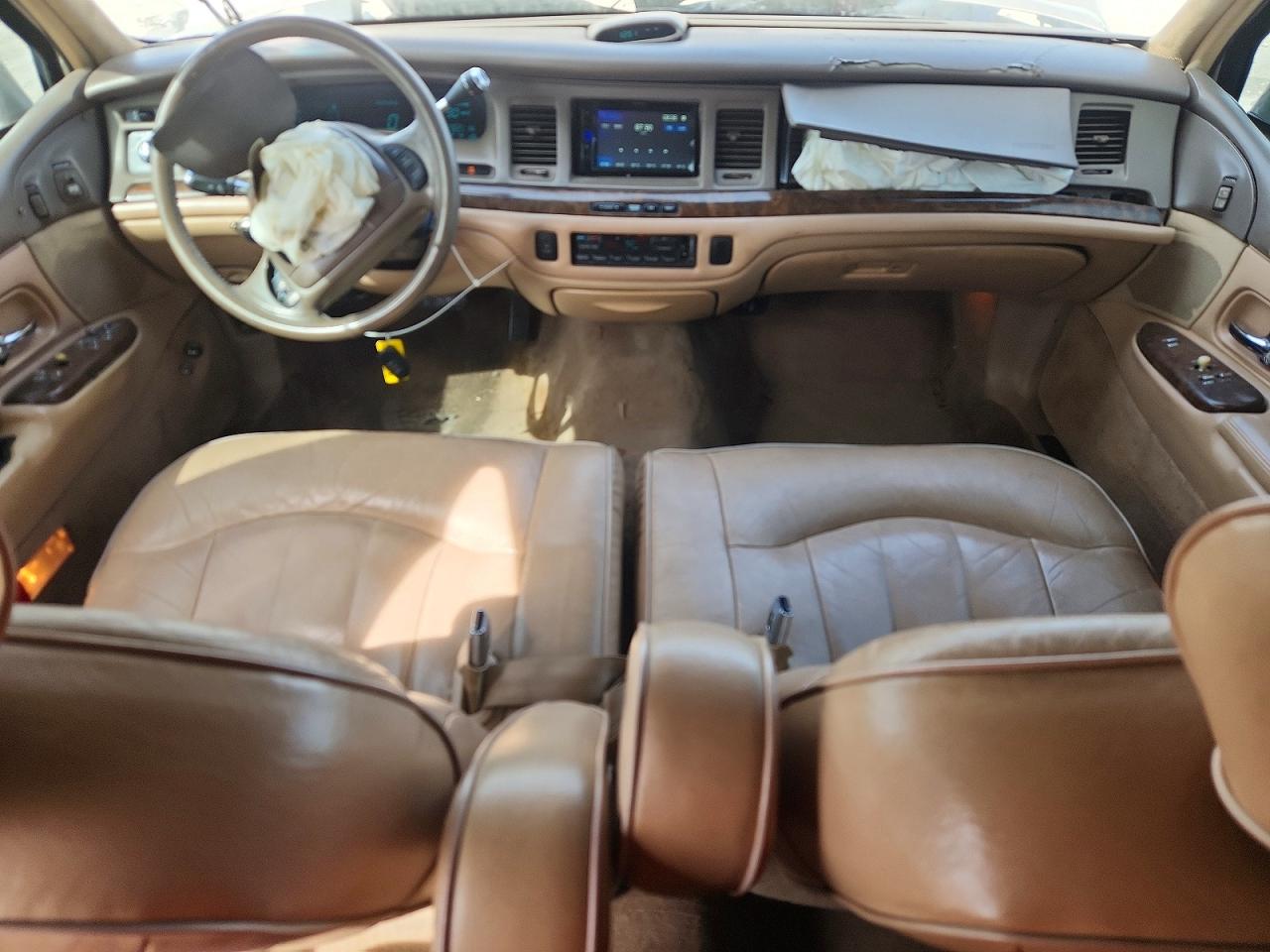 1997 LINCOLN TOWN CAR EXECUTIVE photo 8