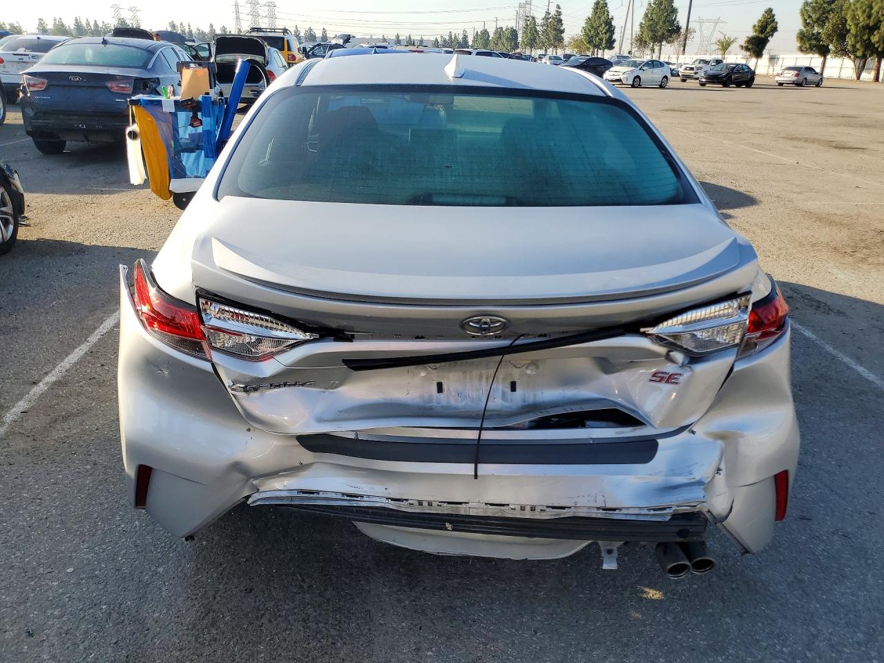 2020 TOYOTA COROLLA SE photo 16