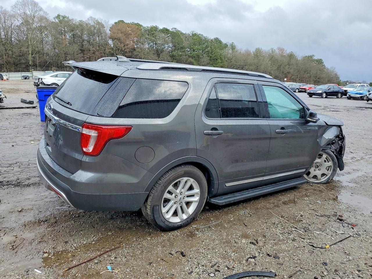2017 FORD EXPLORER XLT photo 7