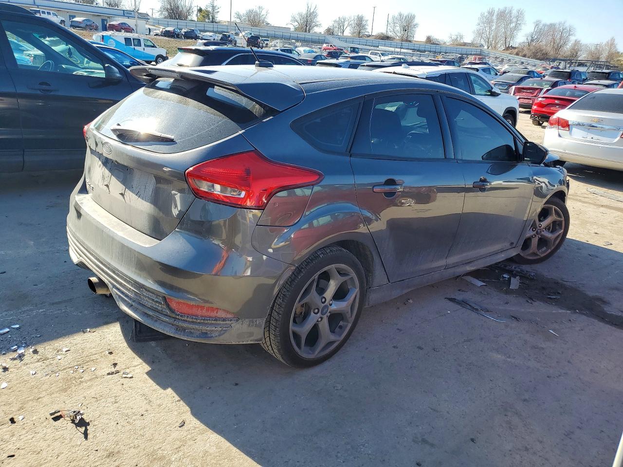 2018 FORD FOCUS ST photo 3