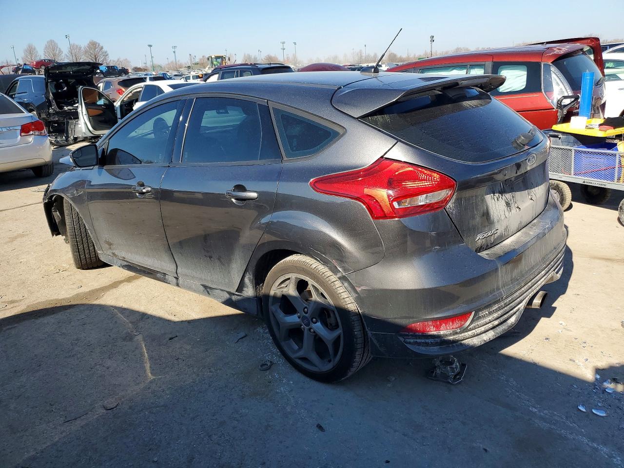 2018 FORD FOCUS ST photo 2