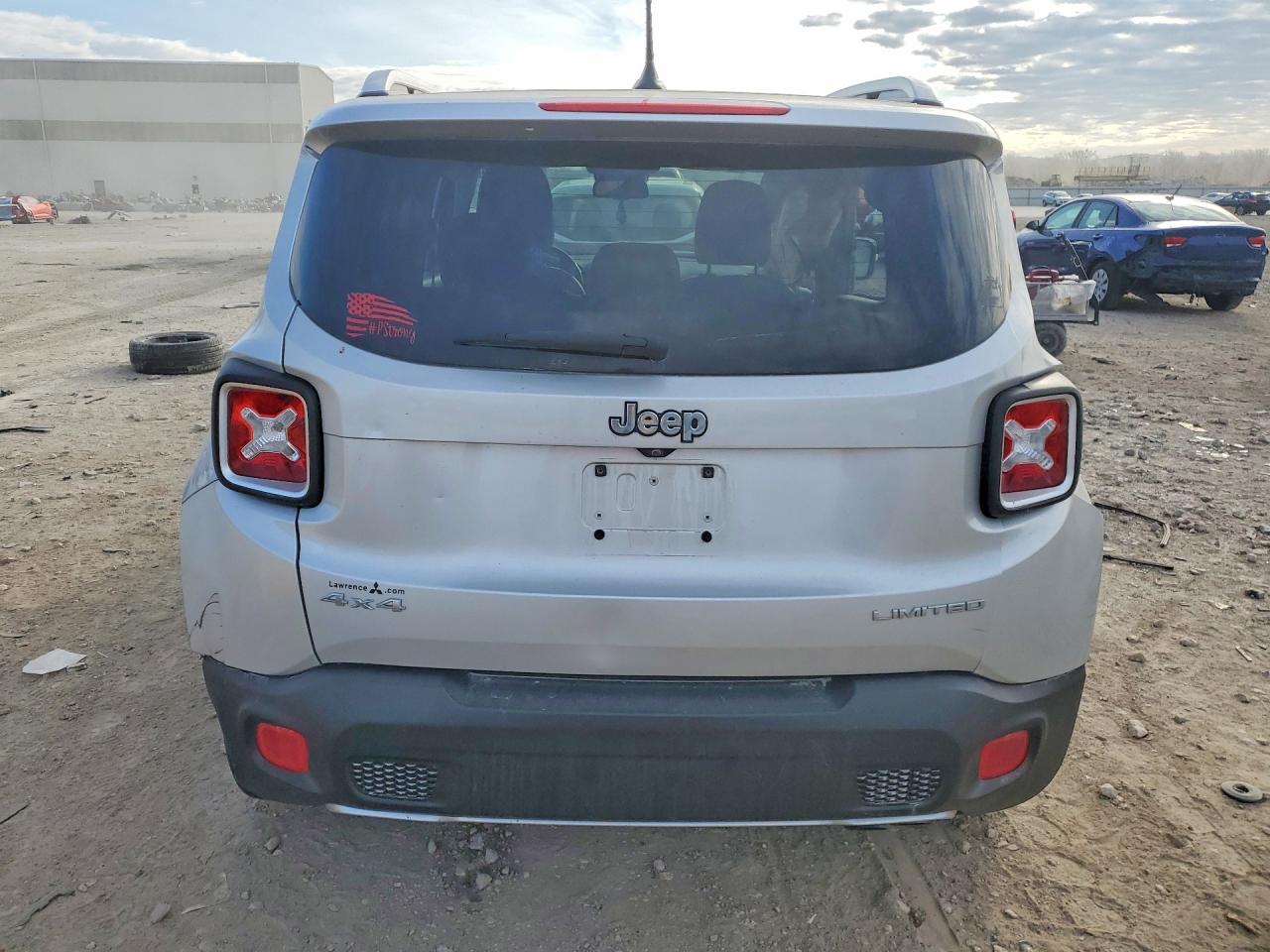 2015 JEEP RENEGADE LIMITED photo 11