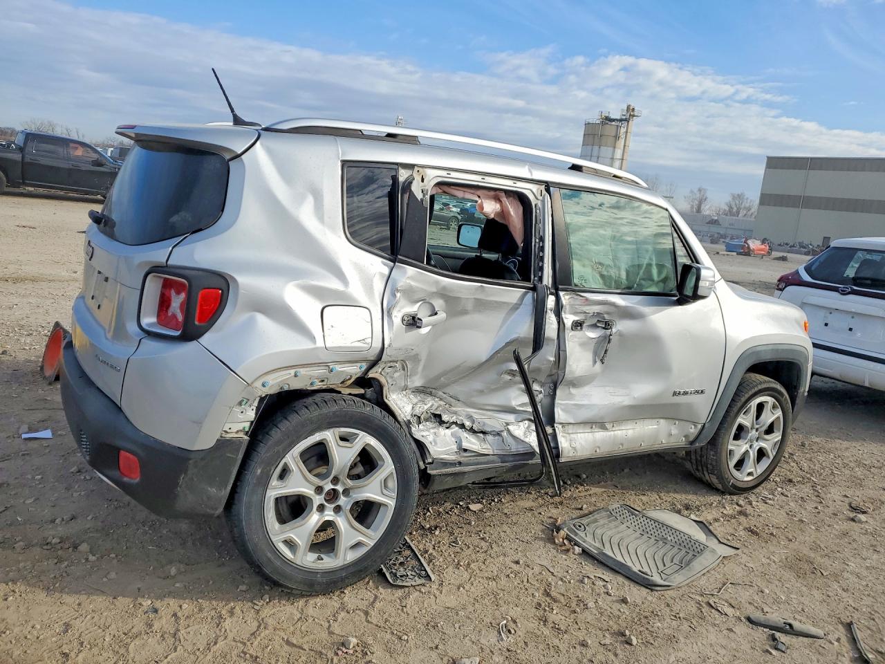 2015 JEEP RENEGADE LIMITED photo 5