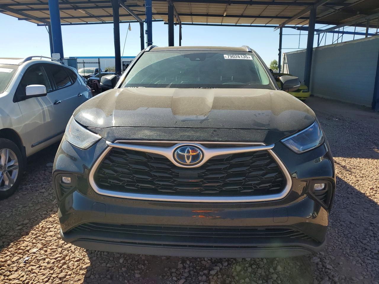 2021 TOYOTA HIGHLANDER photo 13