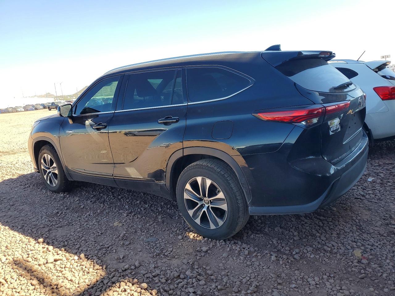 2021 TOYOTA HIGHLANDER photo 4