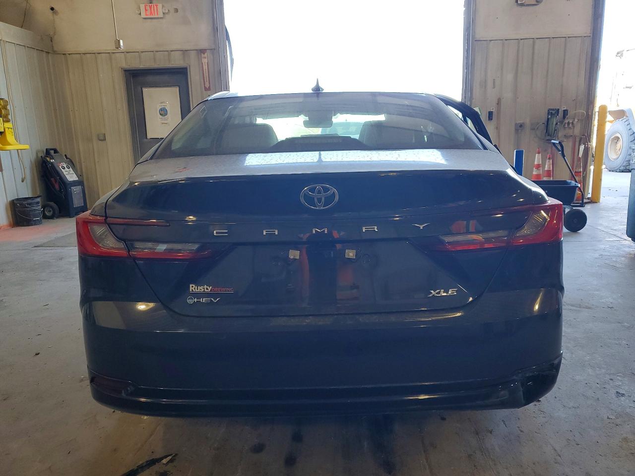 2025 TOYOTA CAMRY XLE photo 6