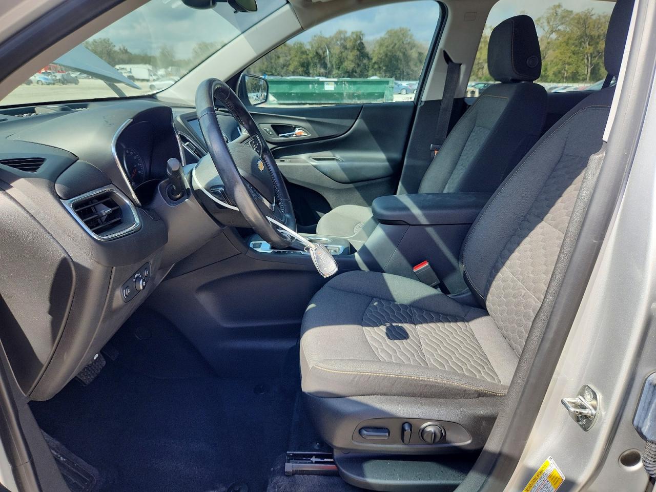 2020 CHEVROLET EQUINOX LT photo 7