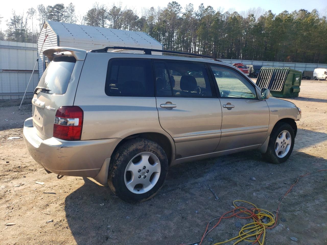 2004 TOYOTA HIGHLANDER LIMITED photo 3