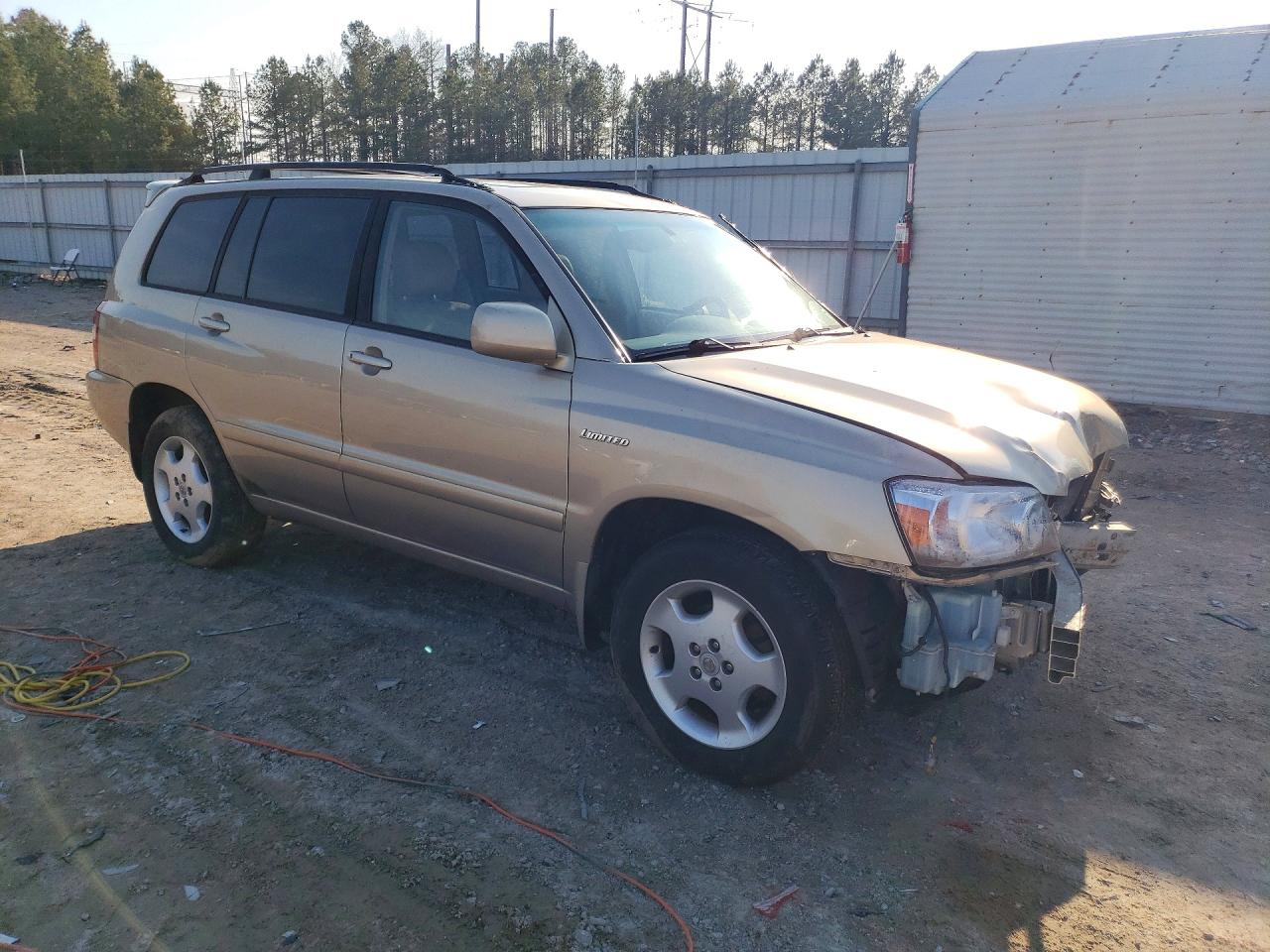 2004 TOYOTA HIGHLANDER LIMITED photo 4