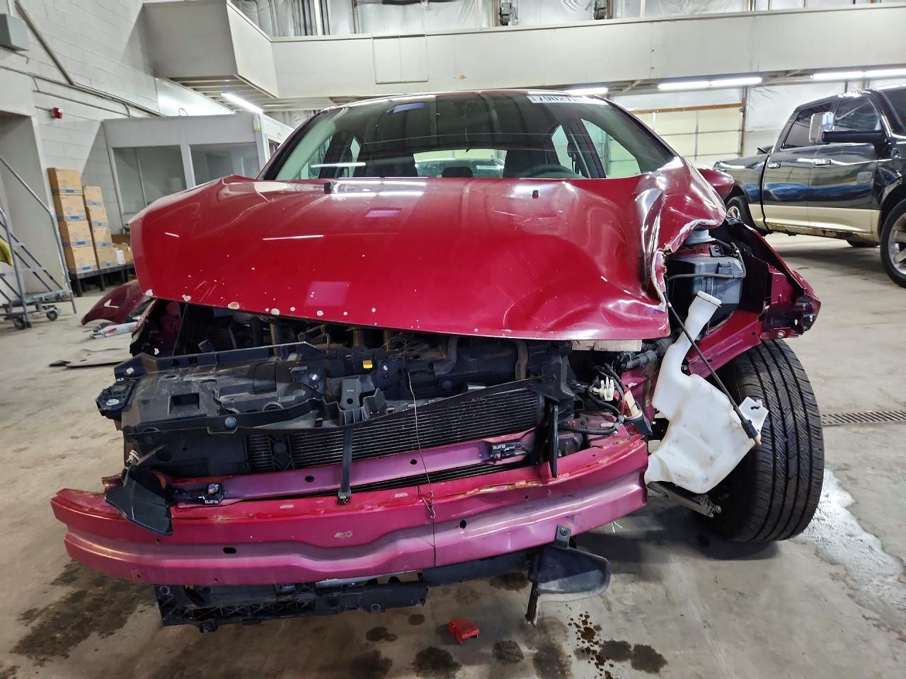 2011 FORD FIESTA SE photo 5