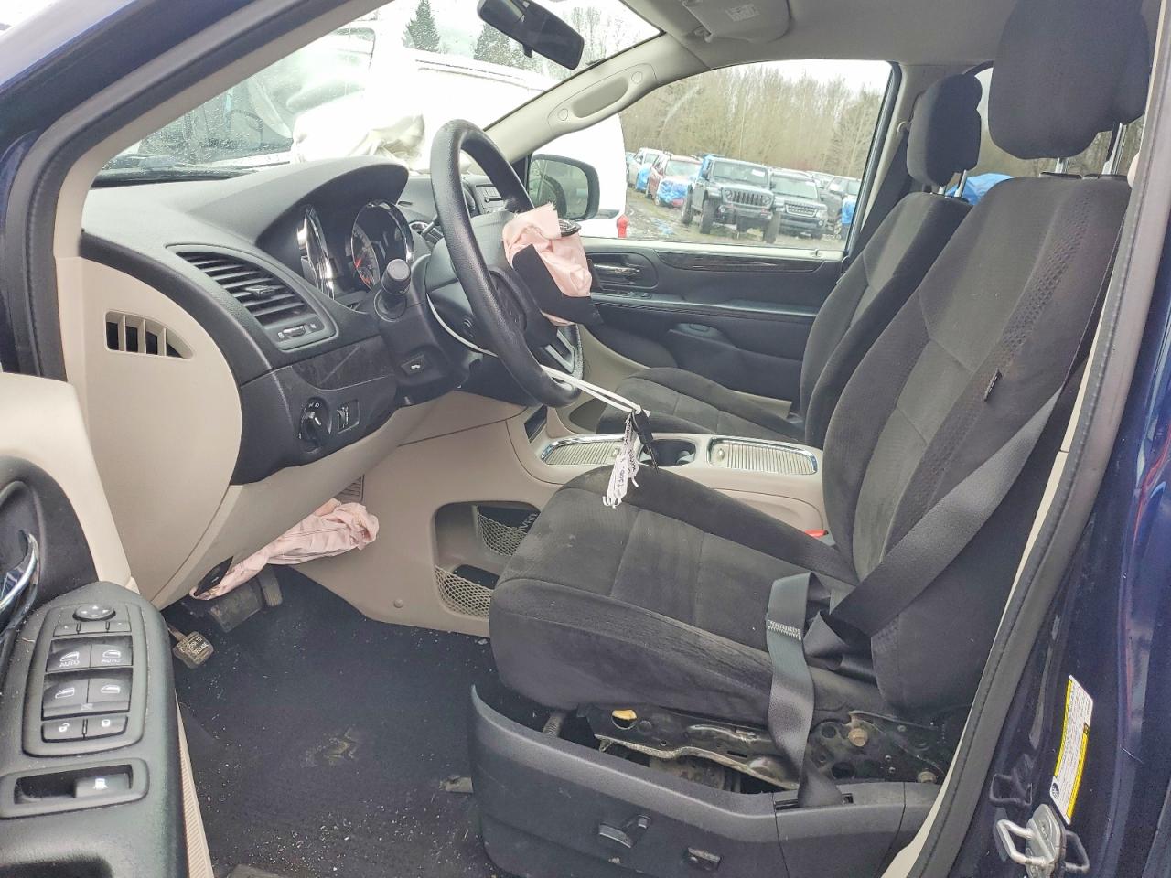 2012 DODGE GRAND CARAVAN SXT photo 13