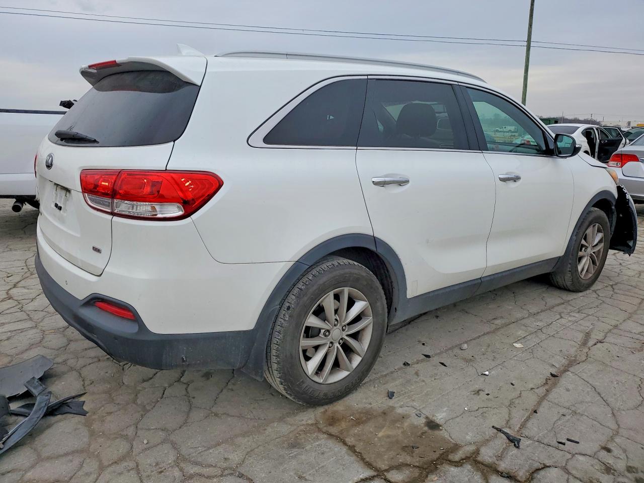 2016 KIA SORENTO LX photo 7