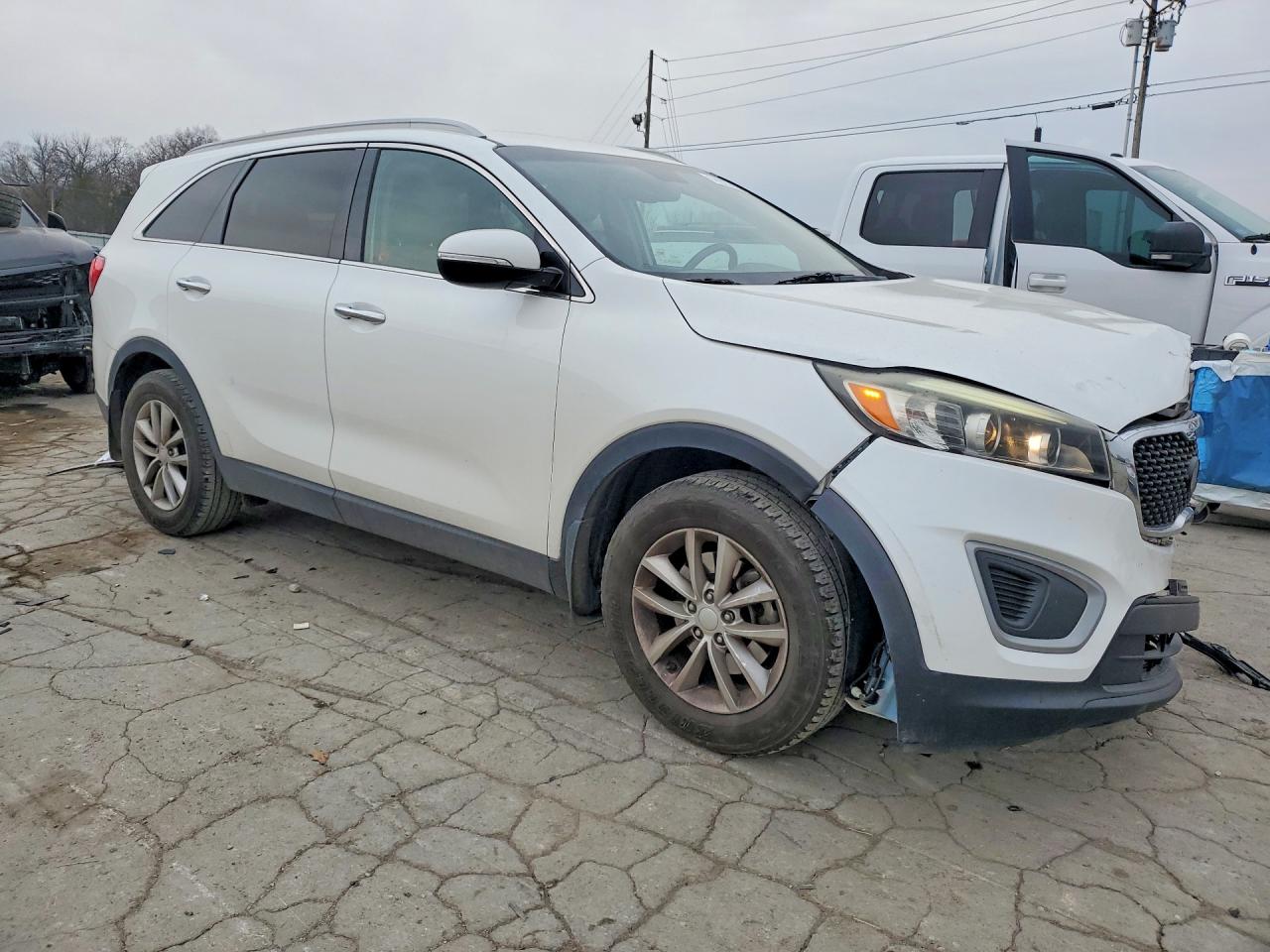 2016 KIA SORENTO LX photo 10