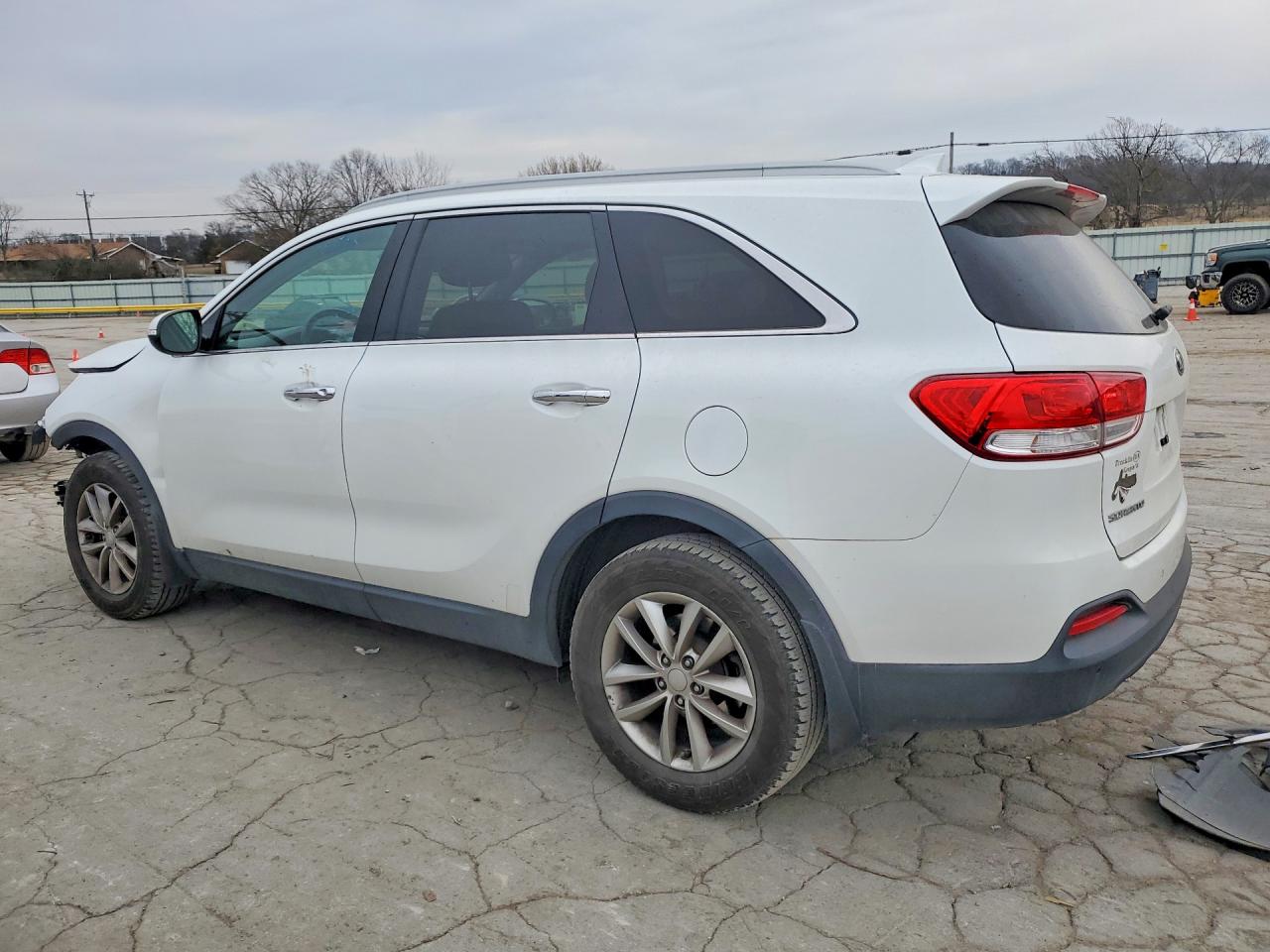 2016 KIA SORENTO LX photo 4