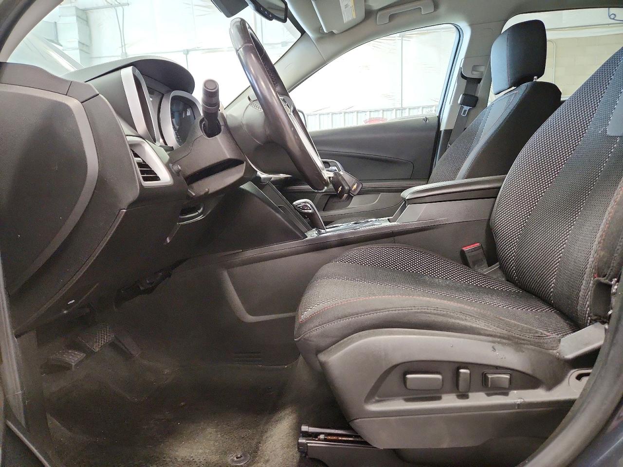 2015 CHEVROLET EQUINOX LT photo 13