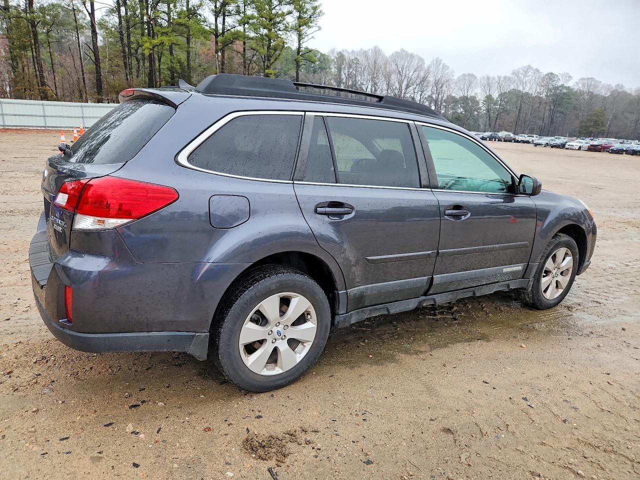 2011 SUBARU OUTBACK 2.5I LIMITED photo 3