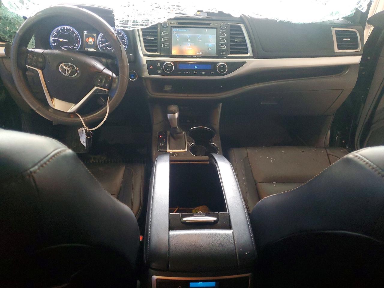 2018 TOYOTA HIGHLANDER XLE photo 15