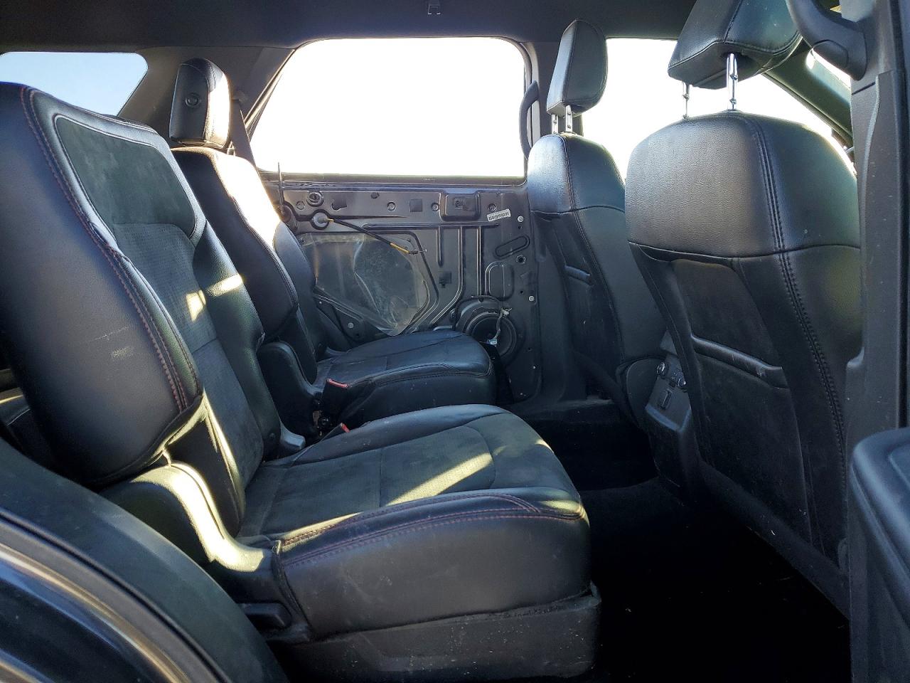 2018 FORD EXPLORER XLT photo 11