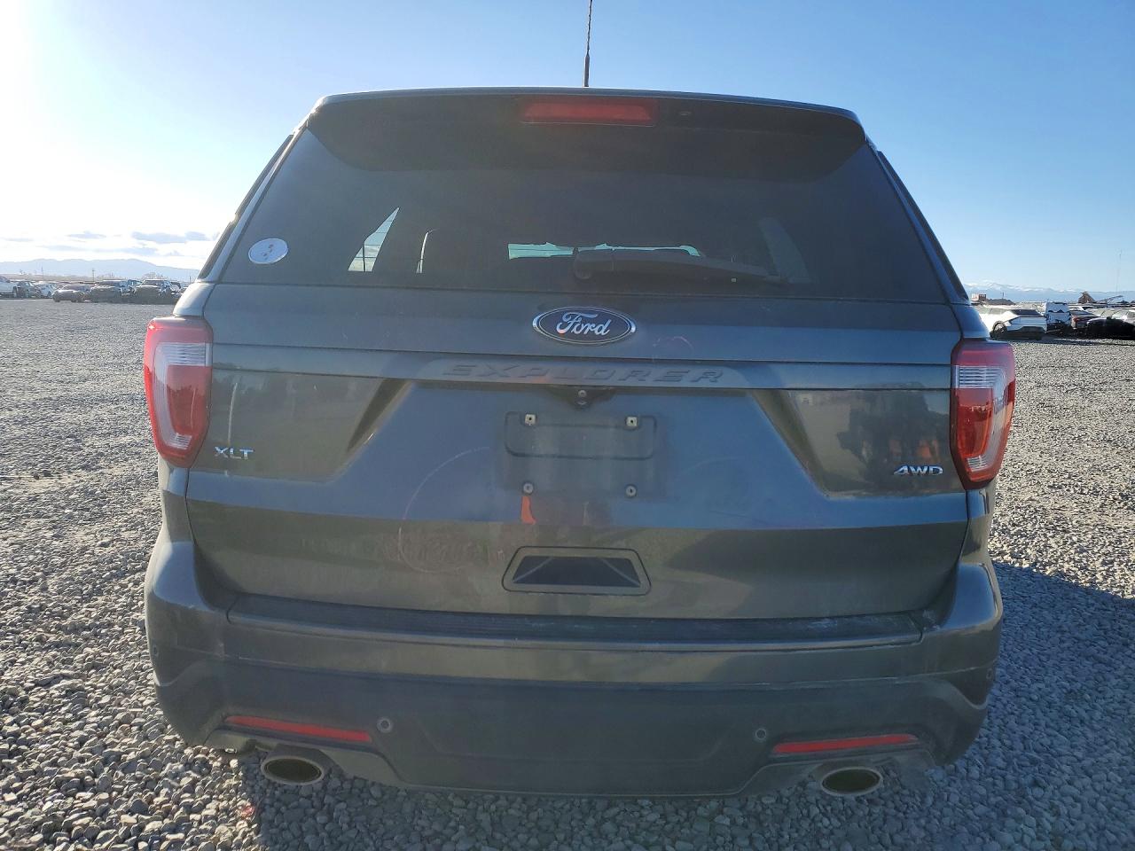 2018 FORD EXPLORER XLT photo 6
