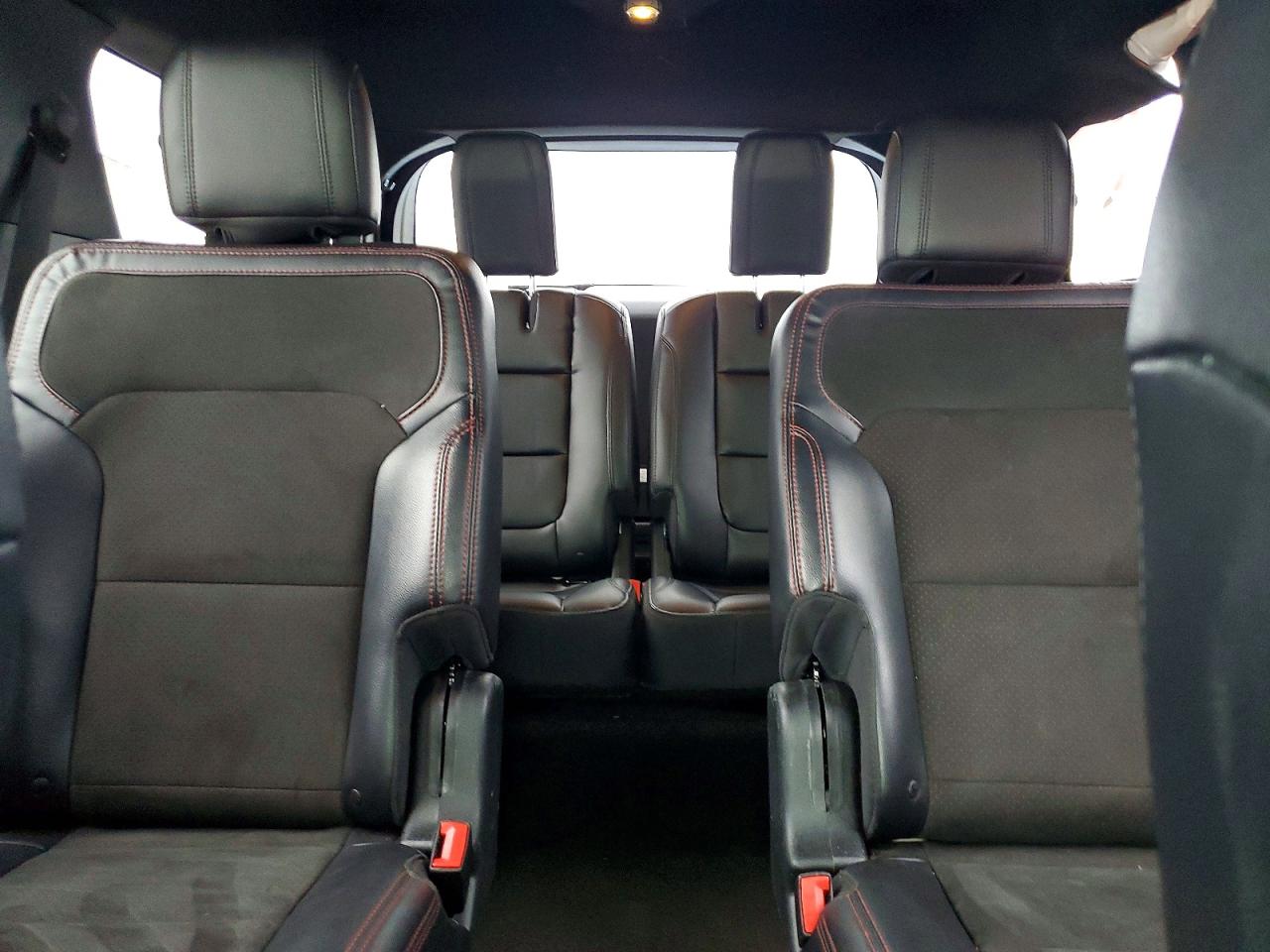 2018 FORD EXPLORER XLT photo 19