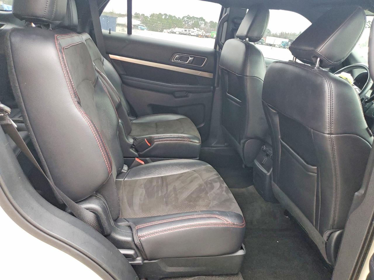 2018 FORD EXPLORER XLT photo 21