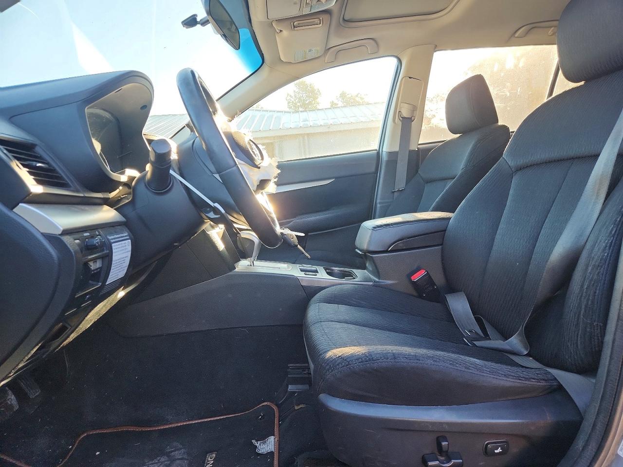 2010 SUBARU OUTBACK 2.5I PREMIUM photo 13