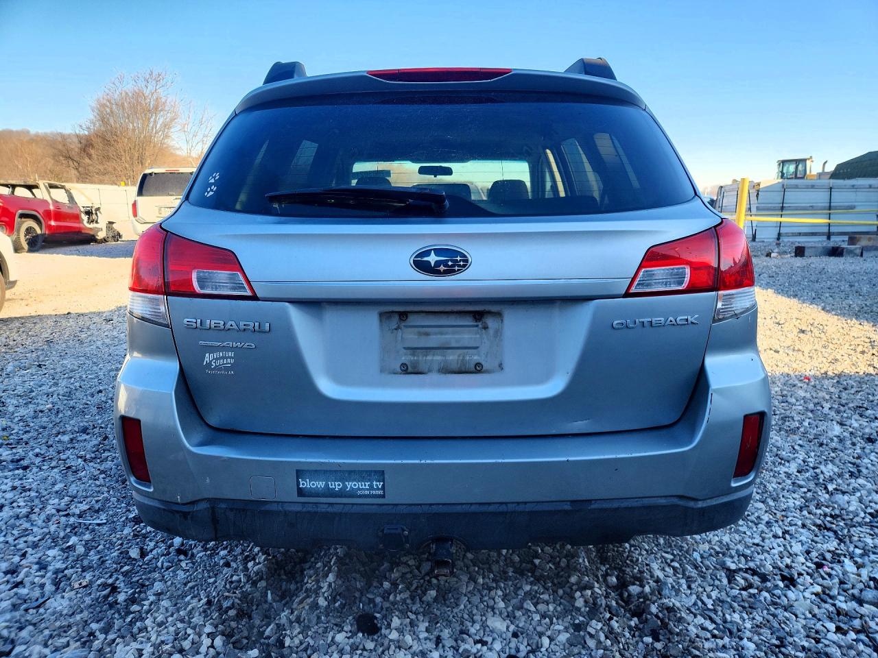 2010 SUBARU OUTBACK 2.5I PREMIUM photo 11