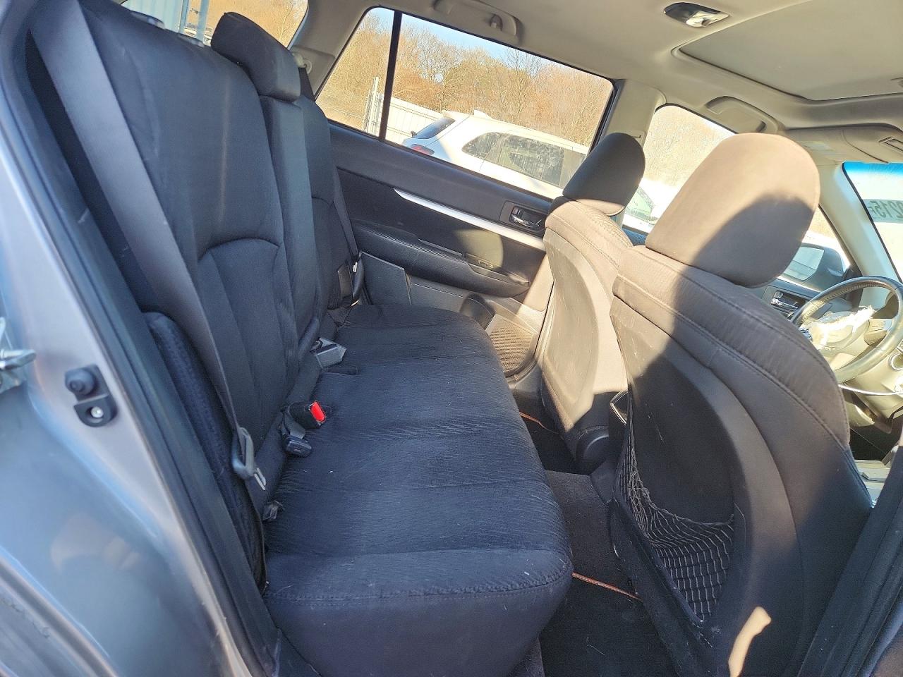 2010 SUBARU OUTBACK 2.5I PREMIUM photo 19