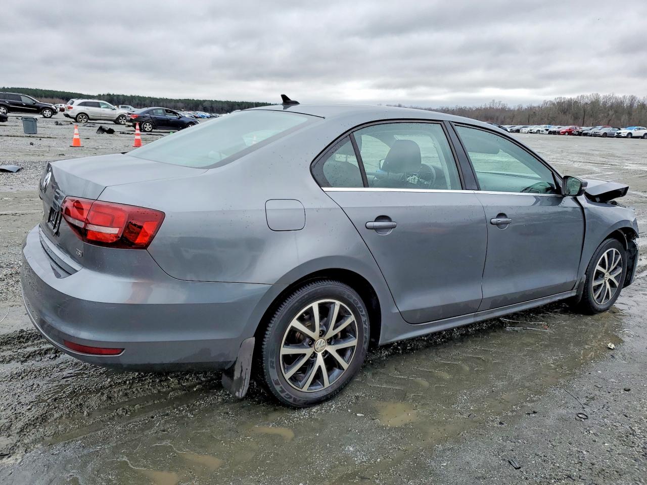 2018 VOLKSWAGEN JETTA SE photo 7