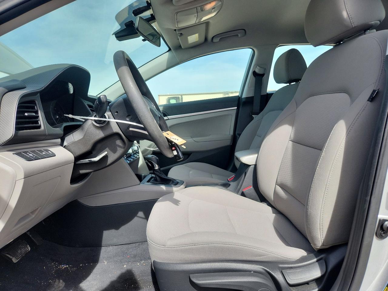 2020 HYUNDAI ELANTRA SE photo 13