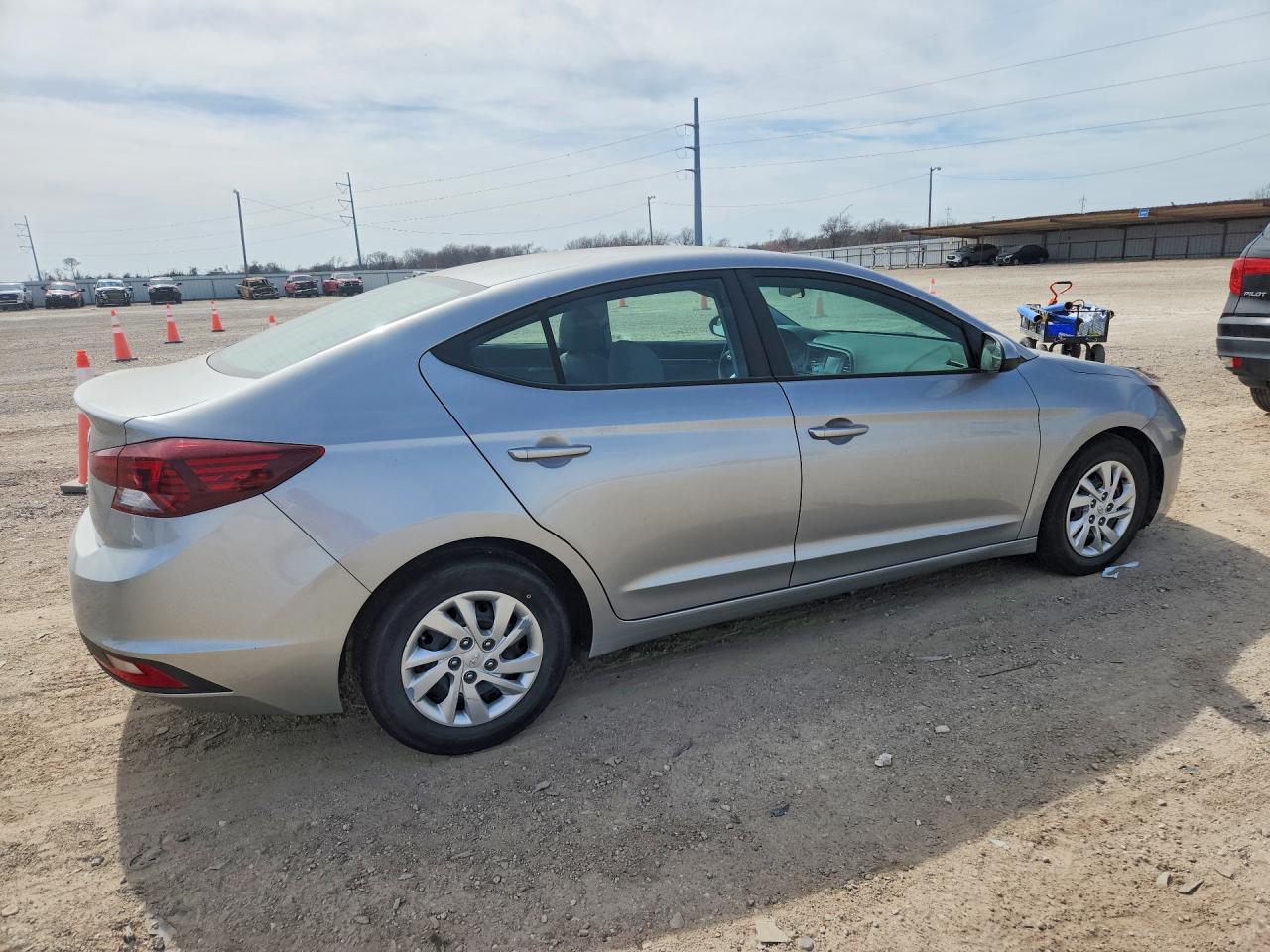 2020 HYUNDAI ELANTRA SE photo 5