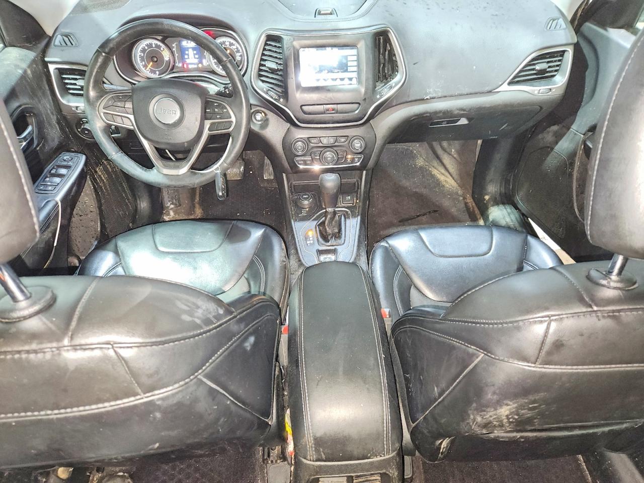 2019 JEEP CHEROKEE LATITUDE PLUS photo 8