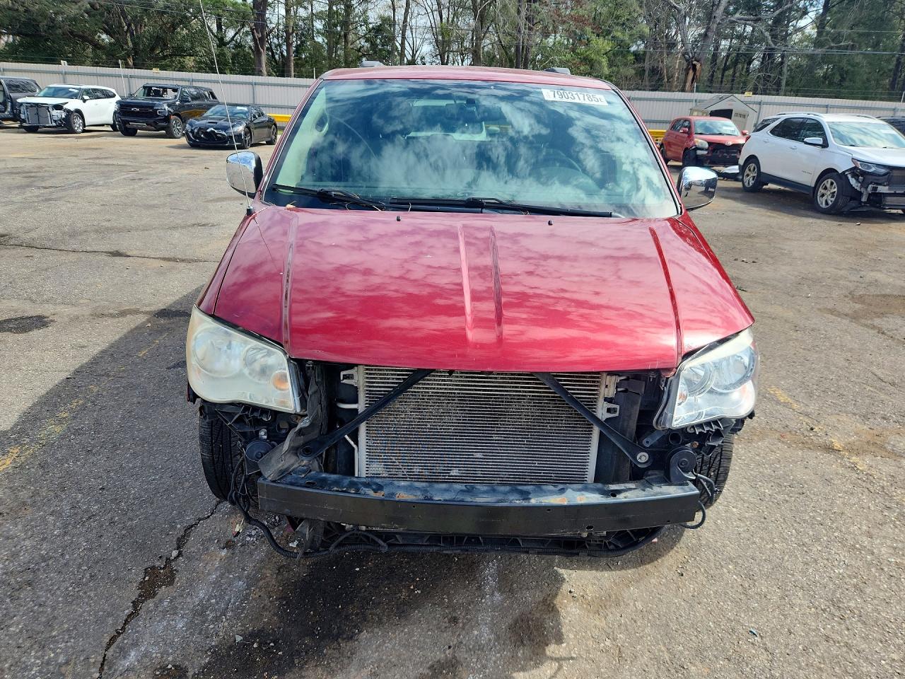 2013 CHRYSLER TOWN & COUNTRY TOURING L photo 5