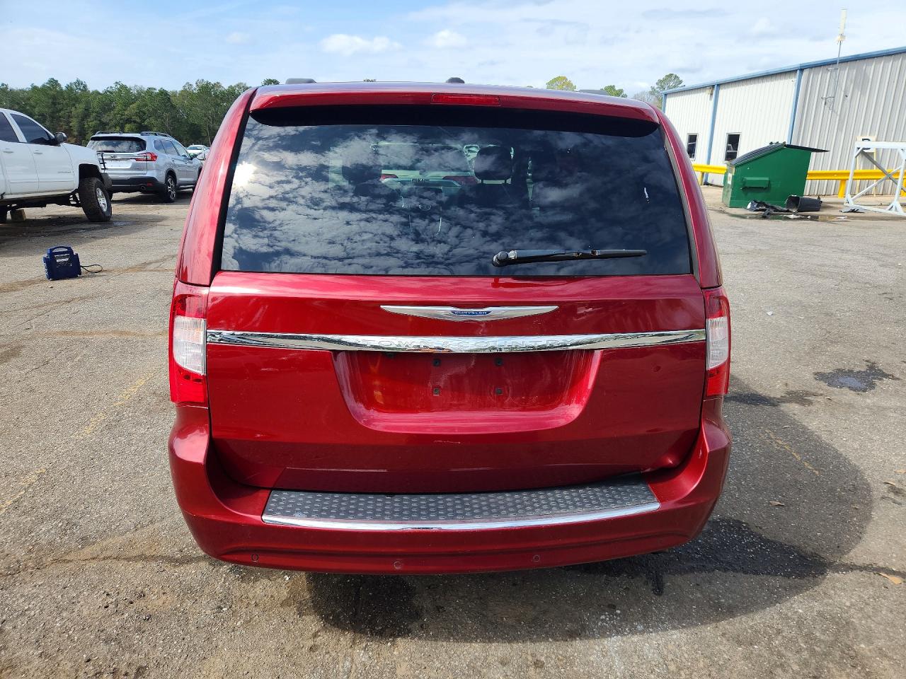 2013 CHRYSLER TOWN & COUNTRY TOURING L photo 6