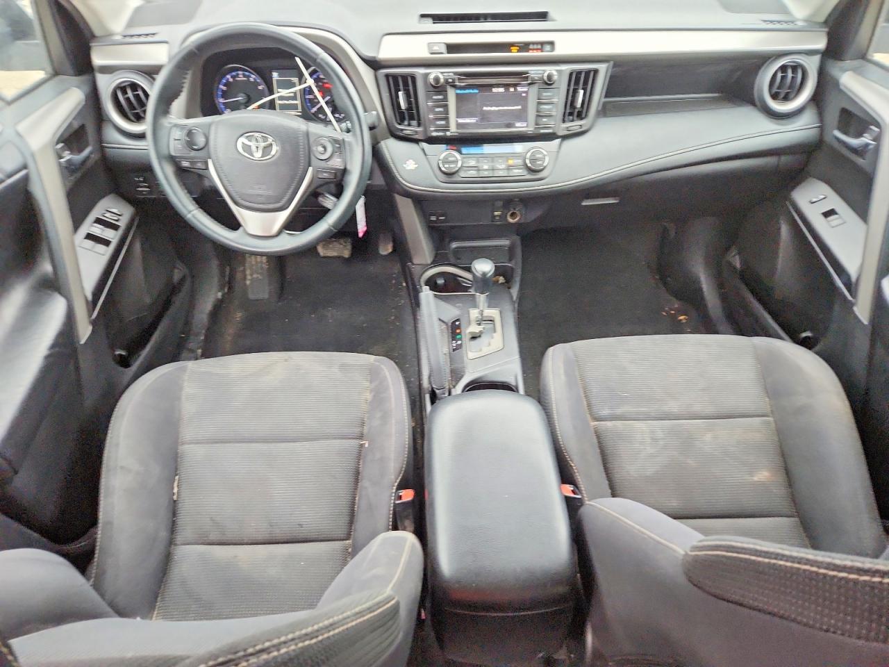 2017 TOYOTA RAV4 XLE photo 15