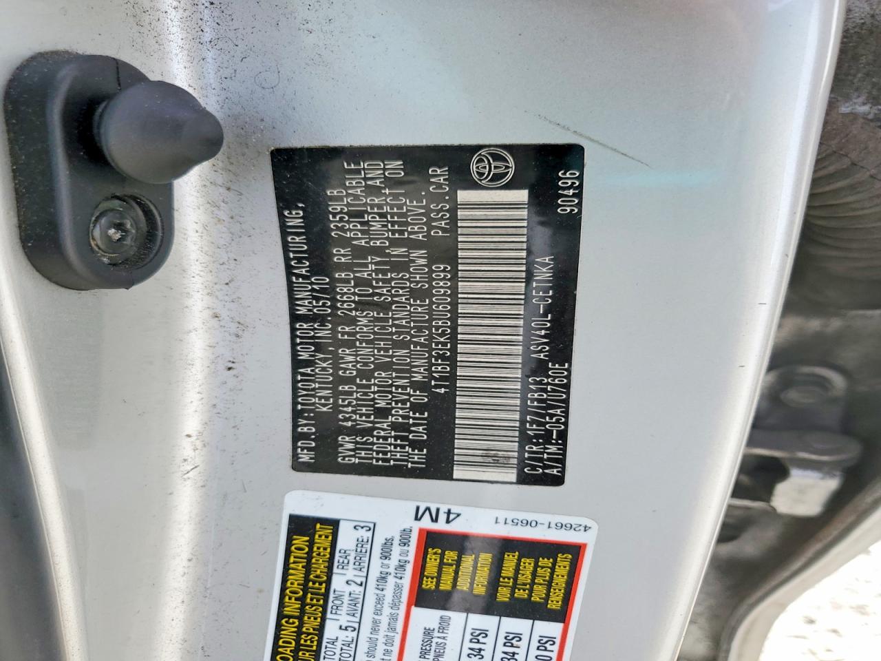 2011 TOYOTA CAMRY LE photo 23