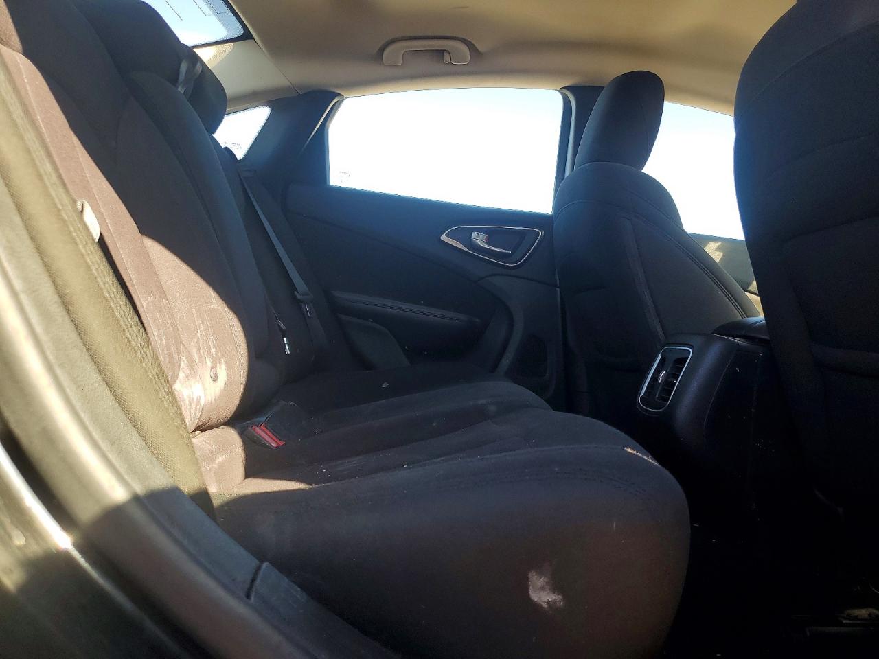 2015 CHRYSLER 200 LIMITED photo 19