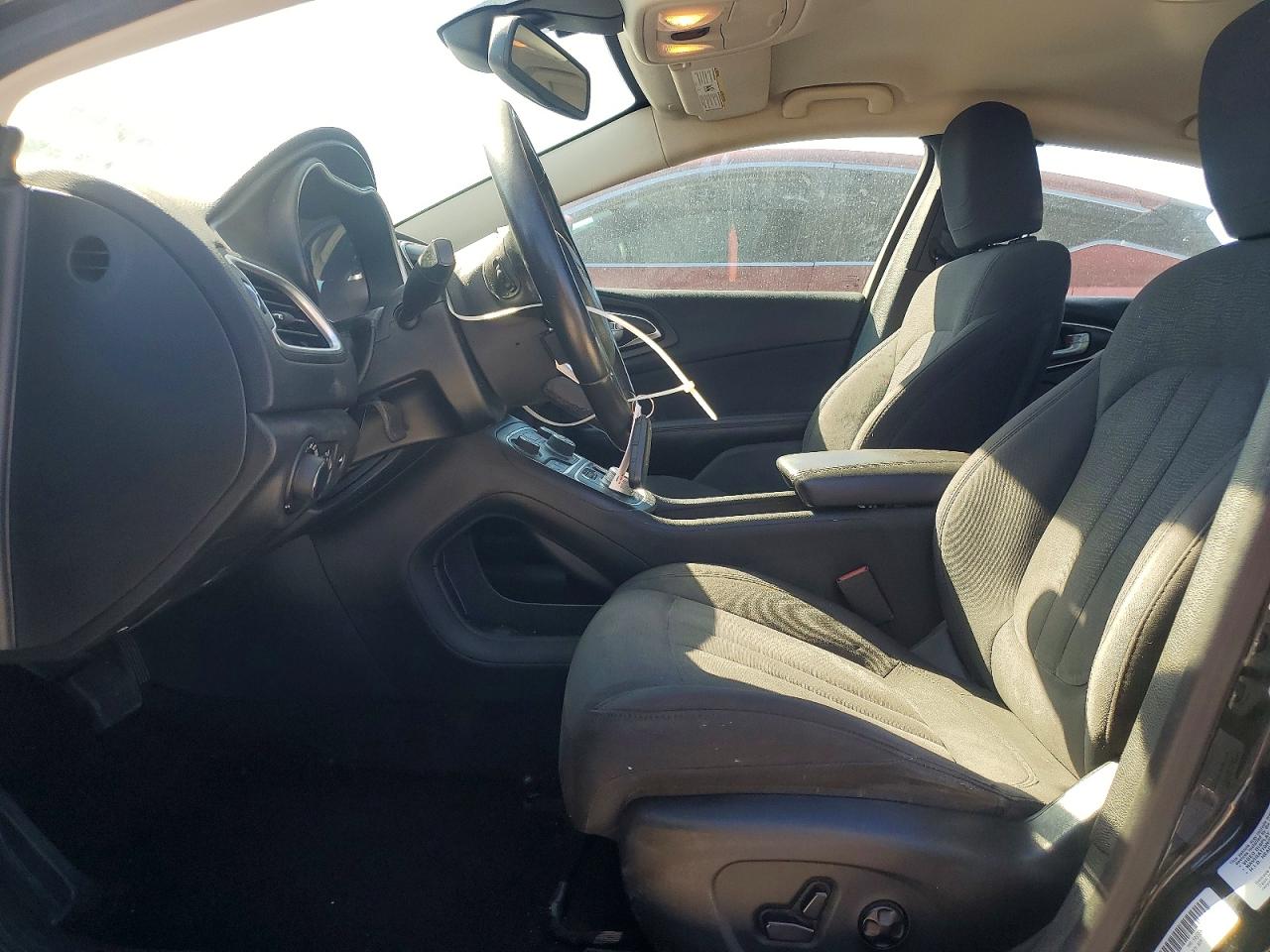 2015 CHRYSLER 200 LIMITED photo 13