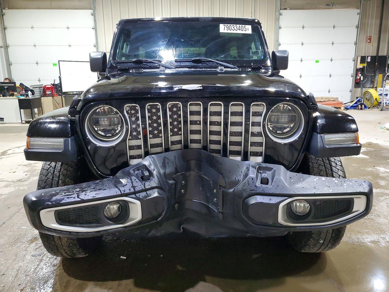 2018 JEEP WRANGLER UNLIMITED SAHARA photo 9