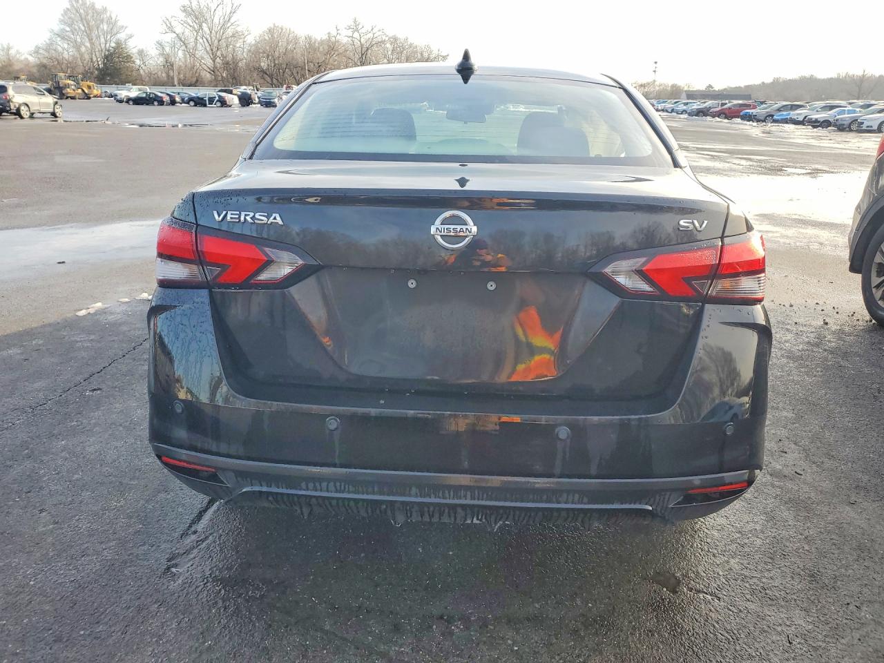 2020 NISSAN VERSA SV photo 6