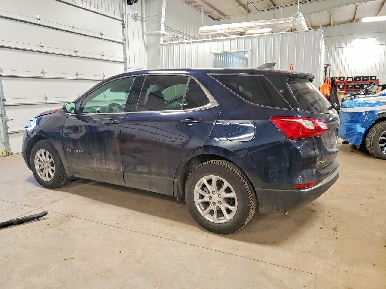 2020 CHEVROLET EQUINOX LT photo 2