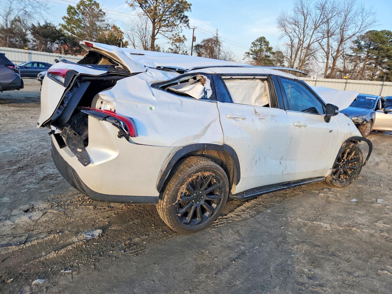 2023 TOYOTA HIGHLANDER XLE photo 5