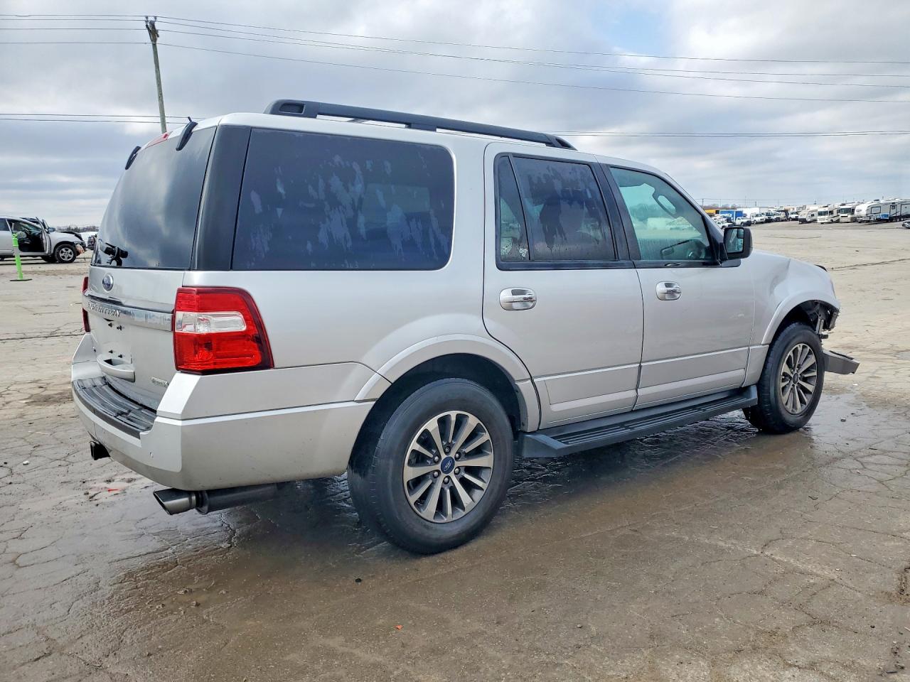 2017 FORD EXPEDITION XLT photo 5
