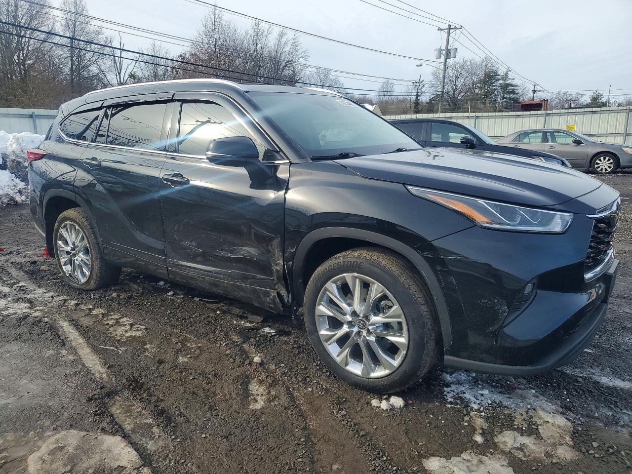 2023 TOYOTA HIGHLANDER LIMITED photo 10