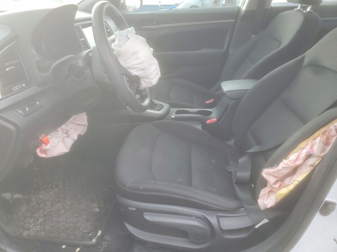 2018 HYUNDAI ELANTRA SEL photo 13