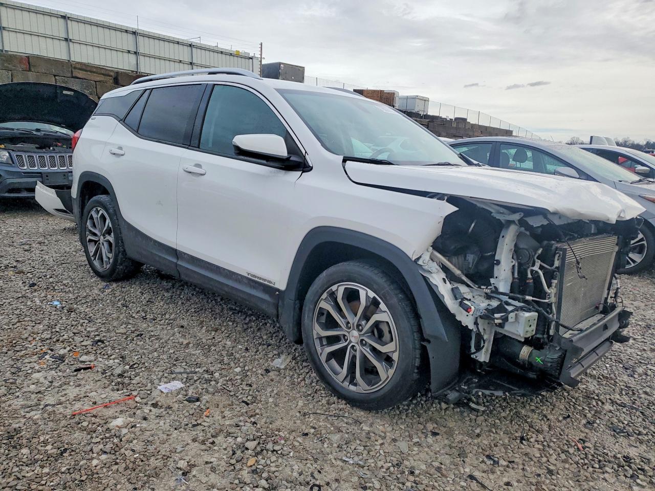 2019 GMC TERRAIN SLT photo 10