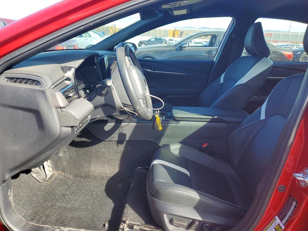 2025 TOYOTA CAMRY SE photo 13