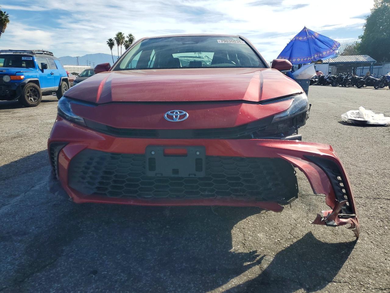 2025 TOYOTA CAMRY SE photo 9